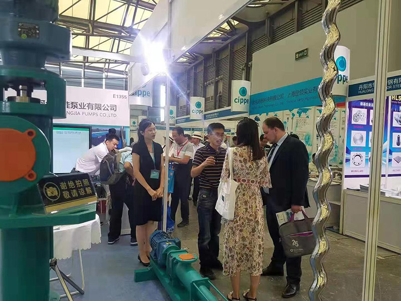 双佳泵业北京石油展图片